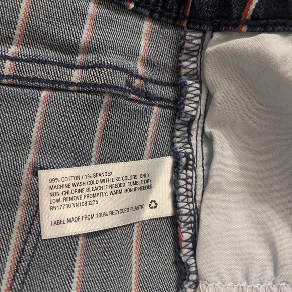 Universal Tread High Rise Red white and blue striped shorts women's size 00/24 - Picture 10 of 10